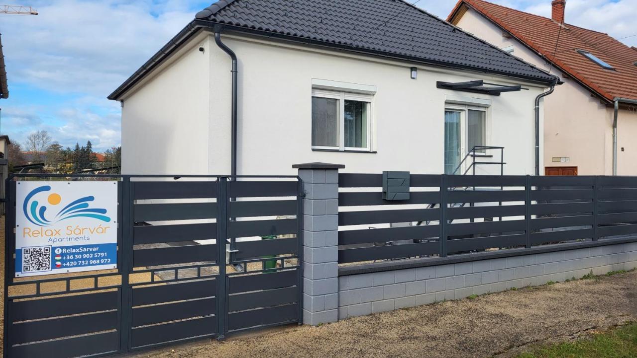 Relax Apartments Sarvar A1 Экстерьер фото